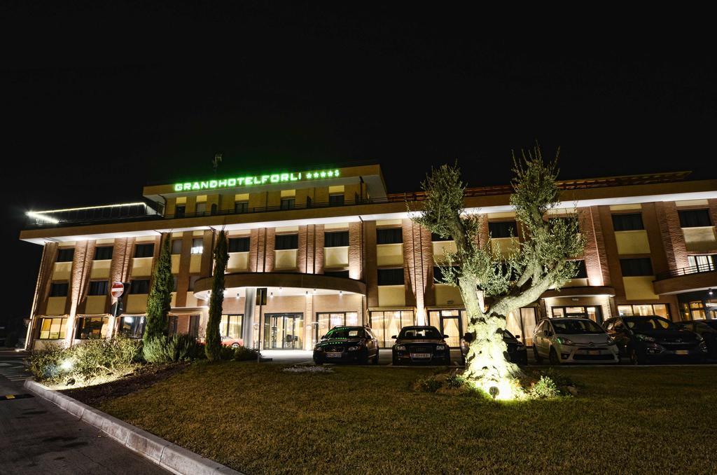Grand Hotel Forlì Exterior foto