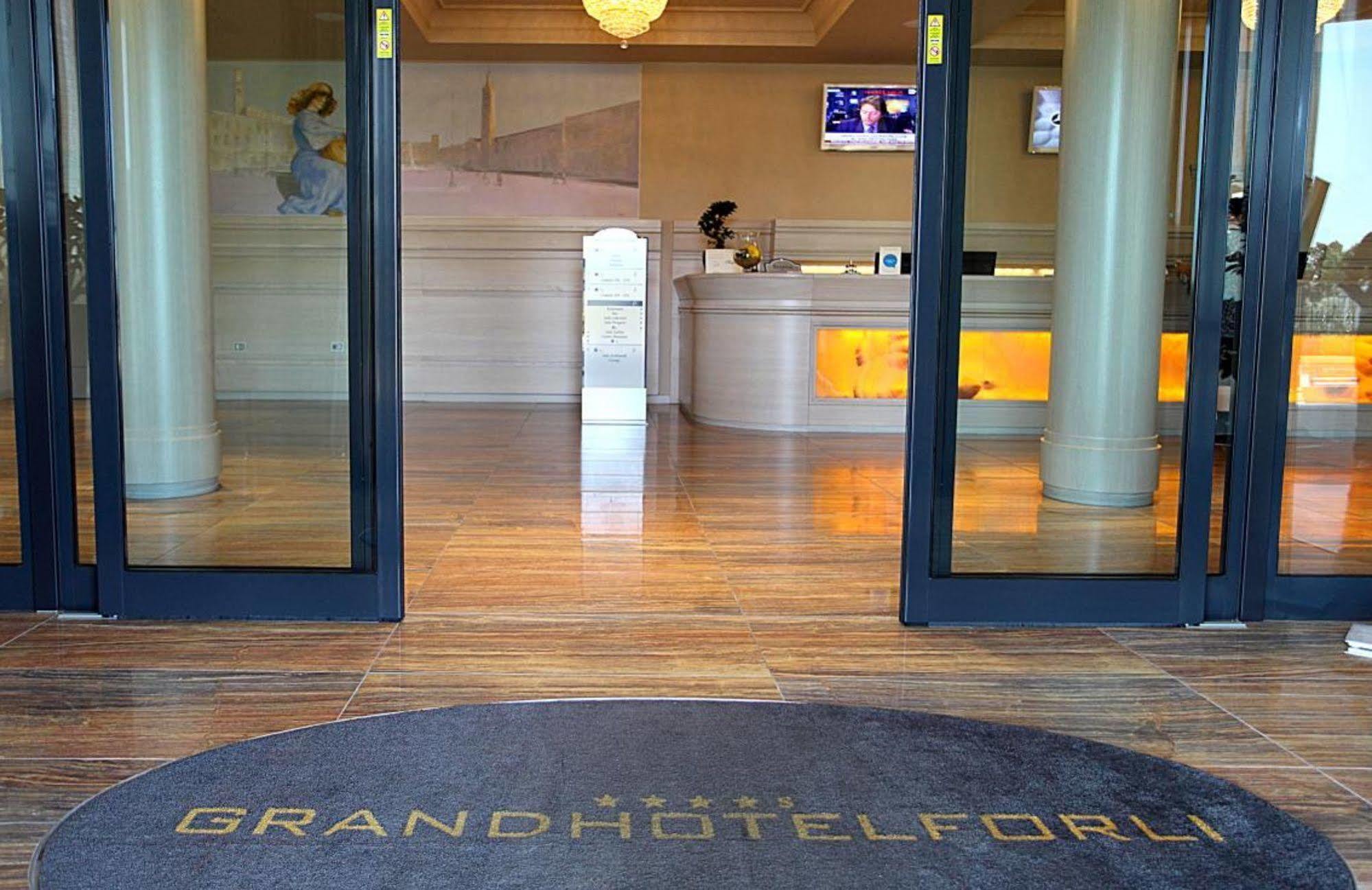 Grand Hotel Forlì Exterior foto